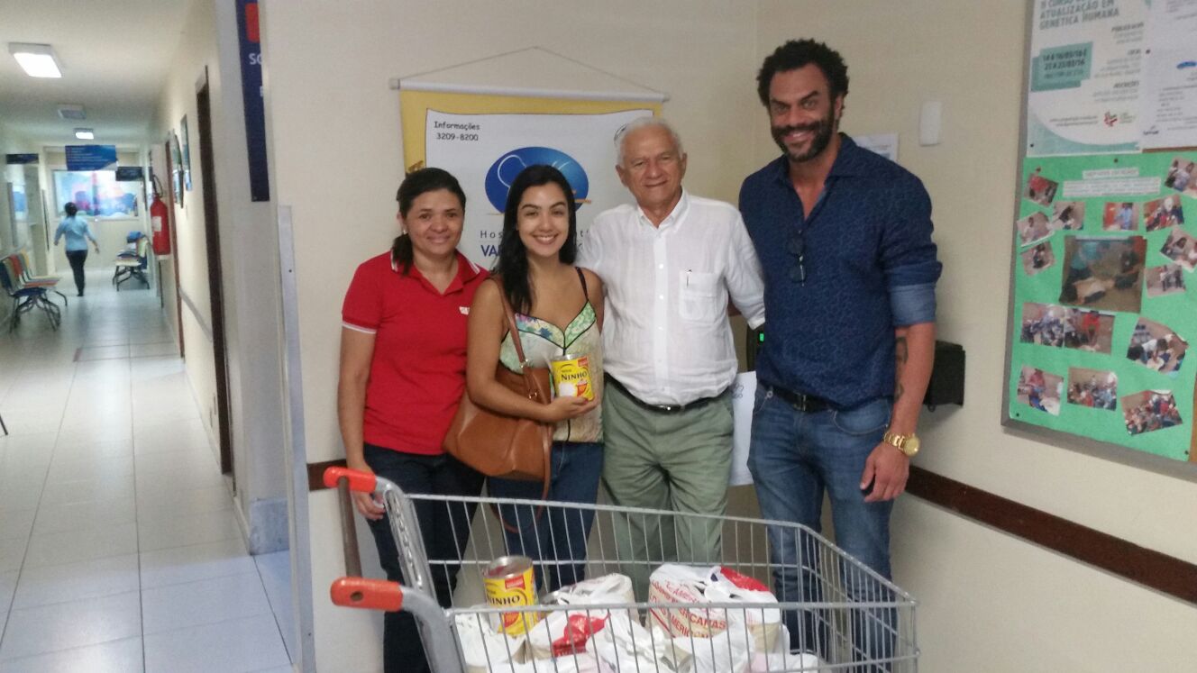 Varela Santiago recebe doação da Ótica Diniz