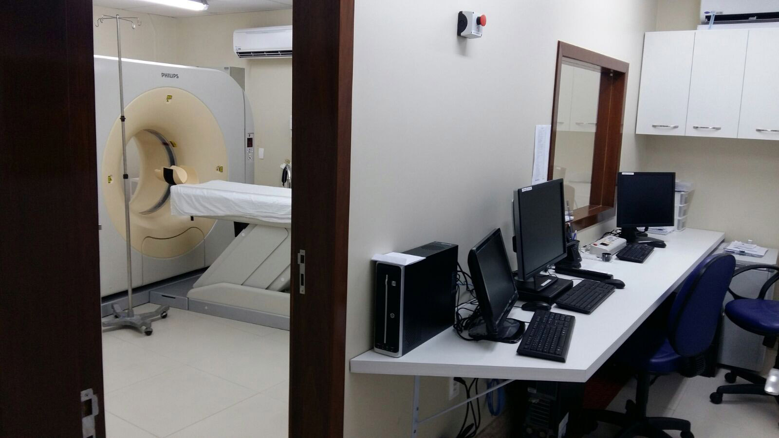 Varela Santiago firma convênio com SESAP-RN e Ministério Público para mutirão de tomografias