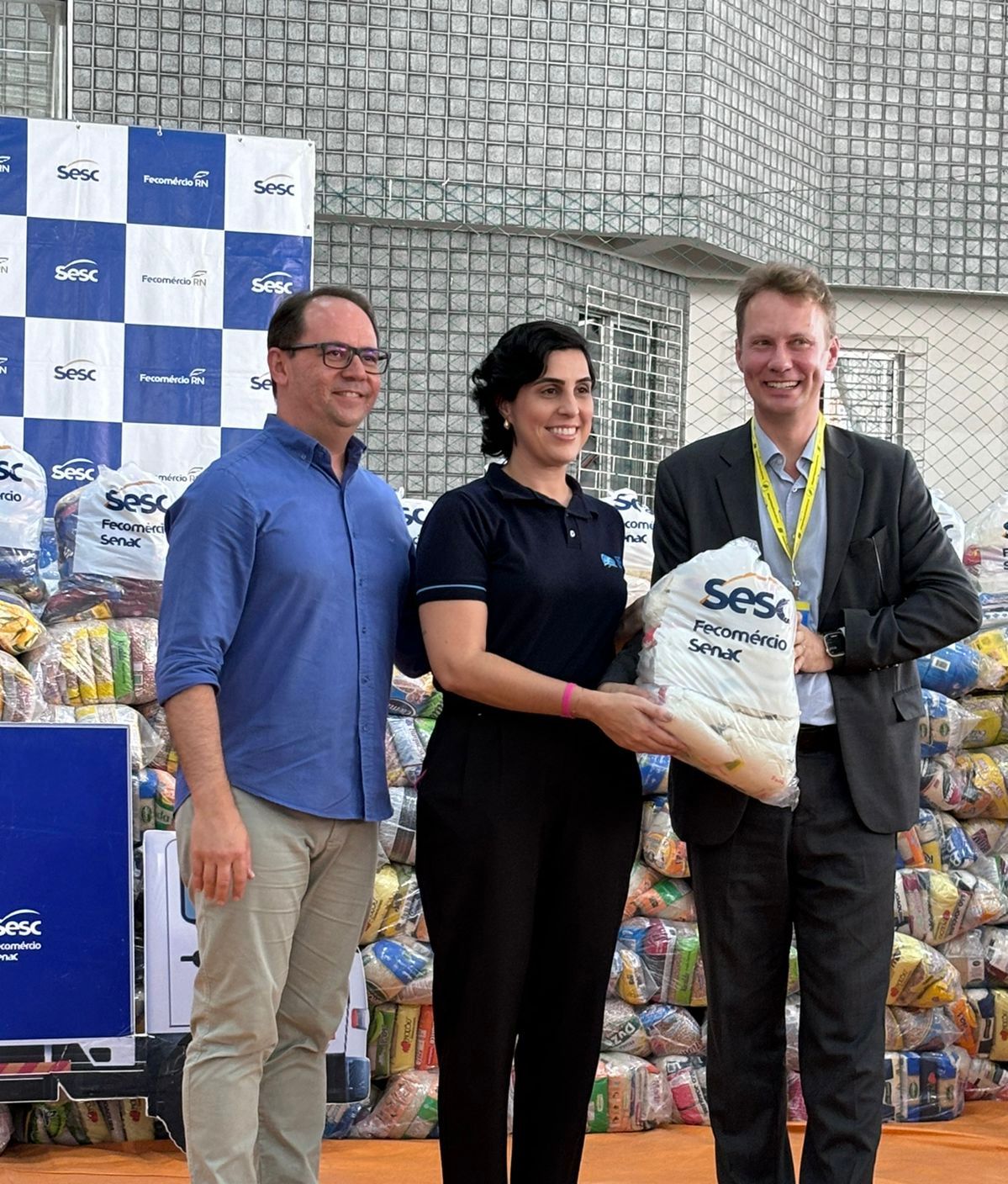 Varela Santiago recebe doação de alimentos do Sesc Mesa Brasil